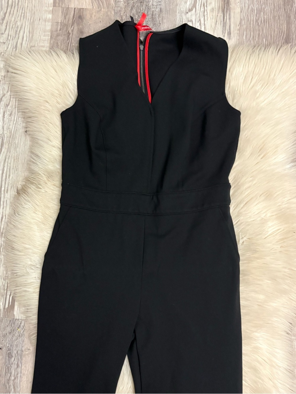 Spanx The Perfect Sleeveless Jumpsuit Classic Black Flare Leg M (short/petite) - Picture 10 of 14